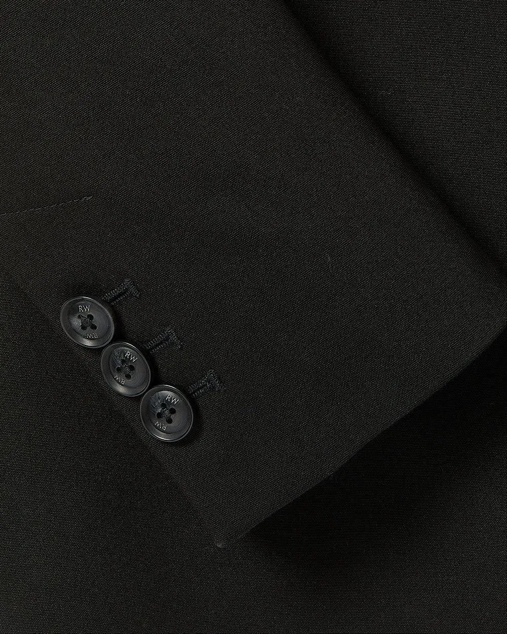 Black Tailored Women's Blazer with Professional Style