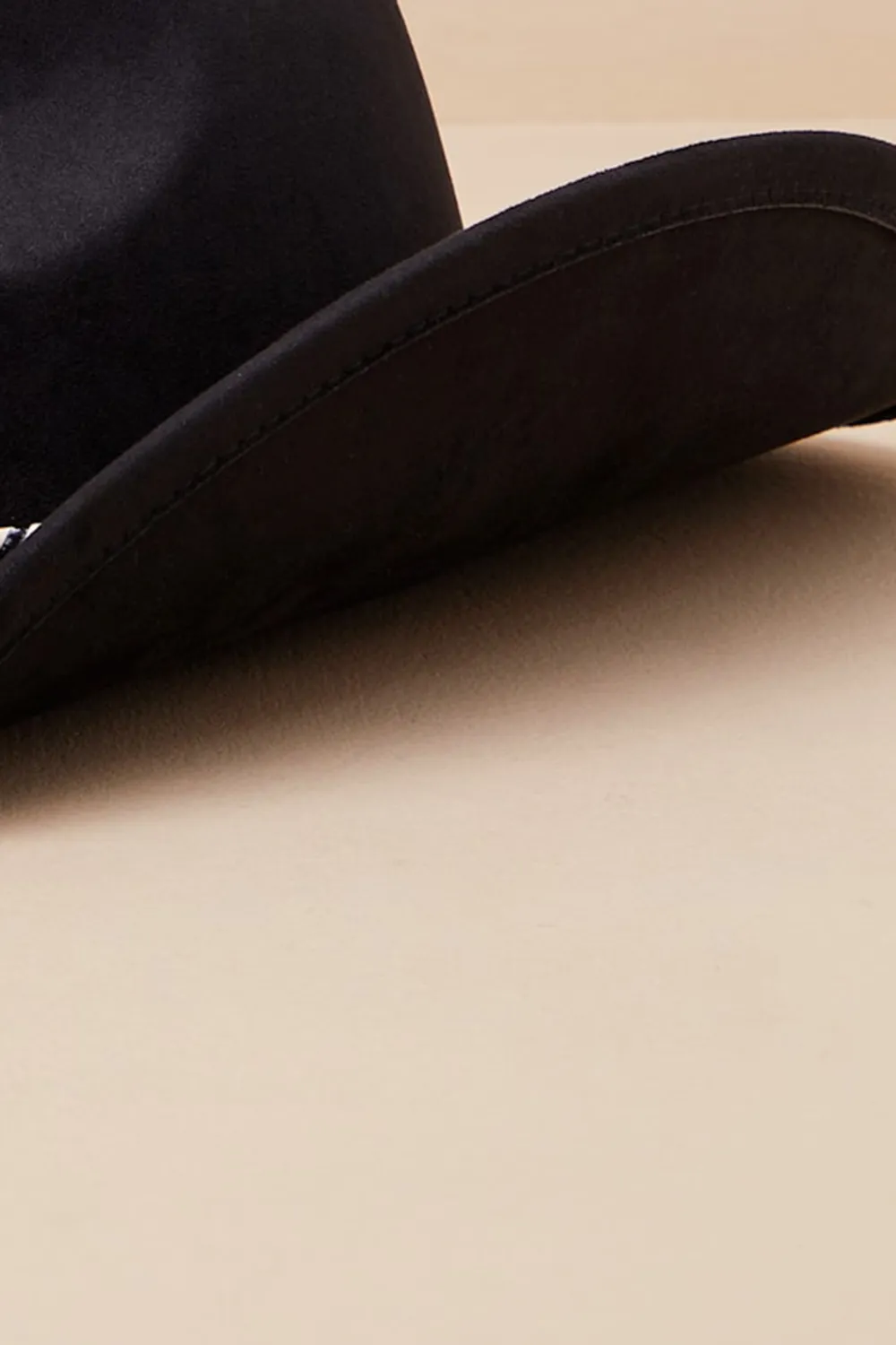 Classic Cute Black Hat With Bow Design