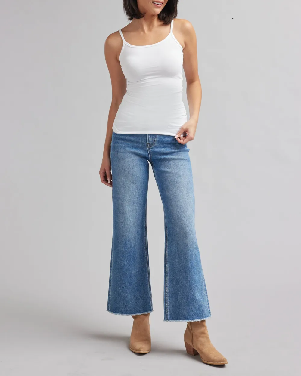 Slim Fit Sleeveless White Camisole