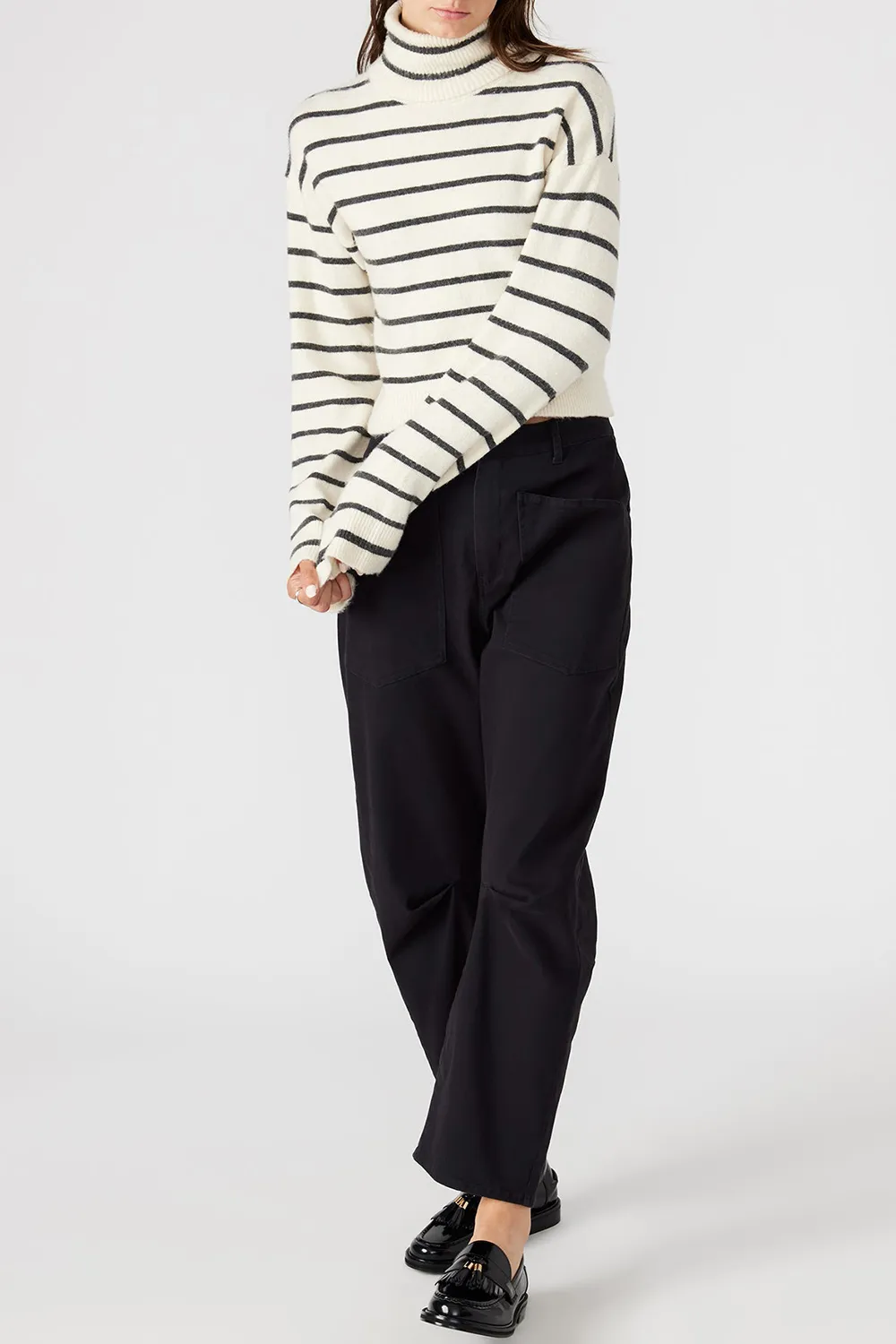High Neck Sweater White/Black