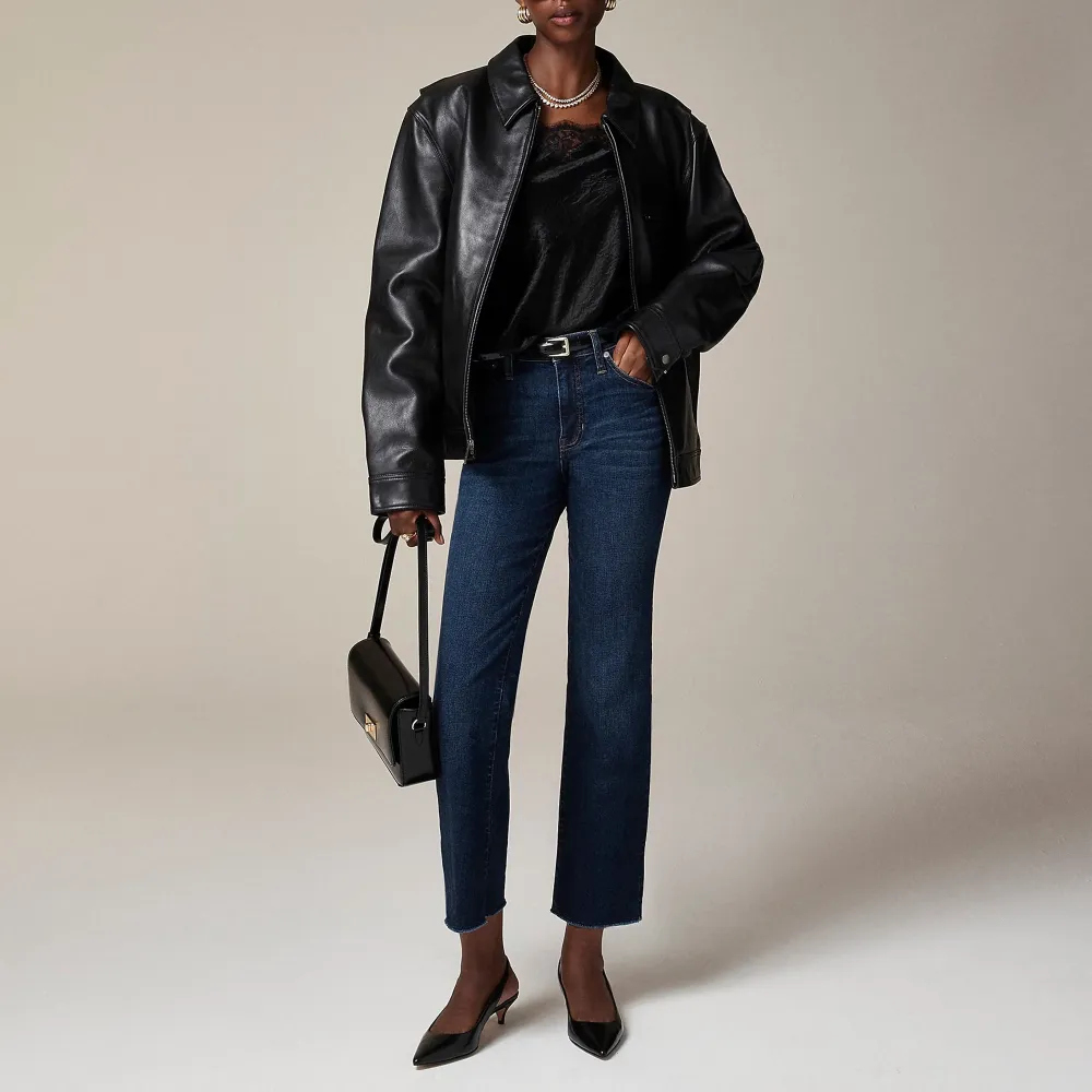 Mid-Rise Stretch Cropped Kickout Jeans
