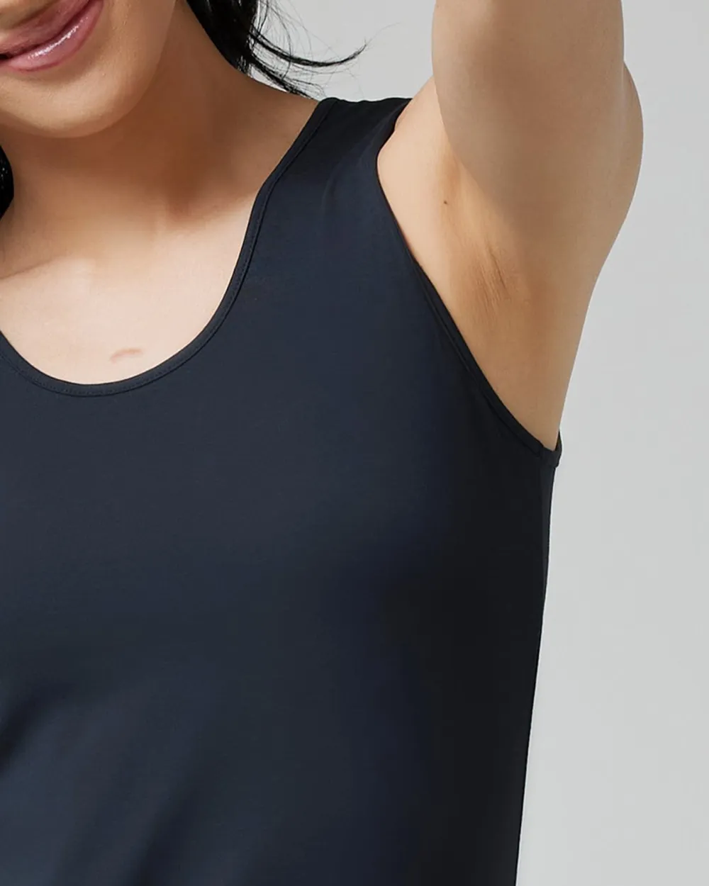Simple And Elegant Black Sleeveless Tank