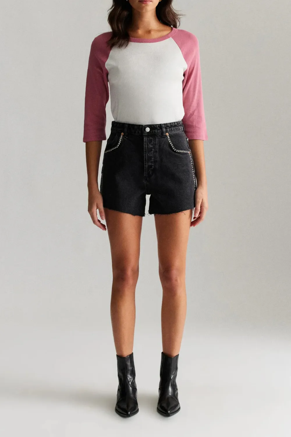 Retro Distressed Chain Slim Washed Black Shorts