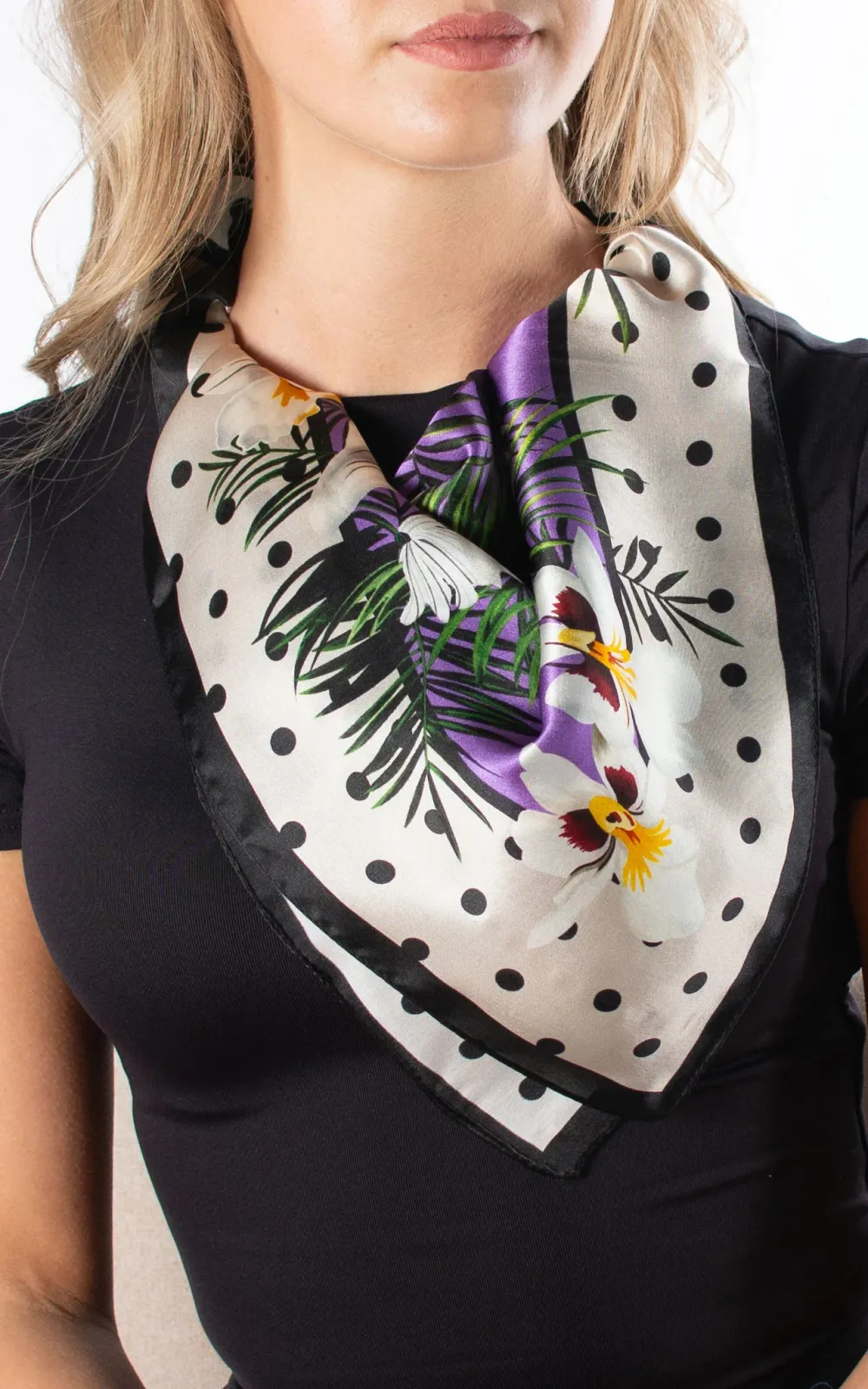 Fashionable Romantic Floral Square Scarf