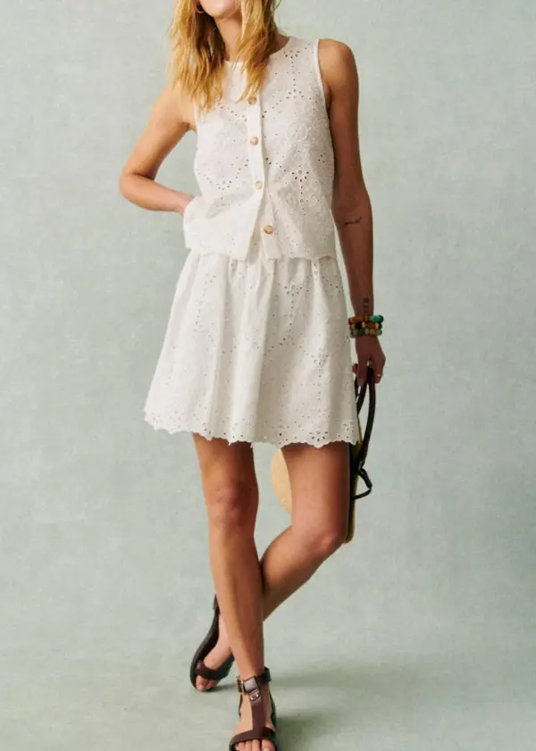 Solid Color Sleeveless Embroidered Top