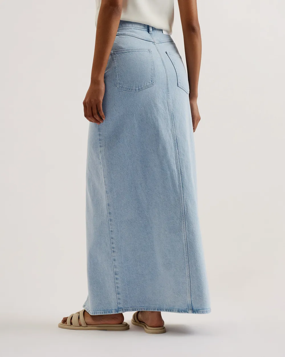 Dorlat Maxi Denim Skirt With Centre Front Sl Lt-Wash