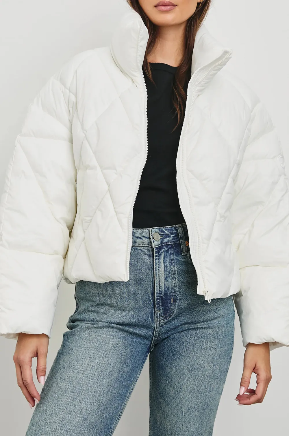 Thick And Warm Short-Sleeved Women's Down Jacket