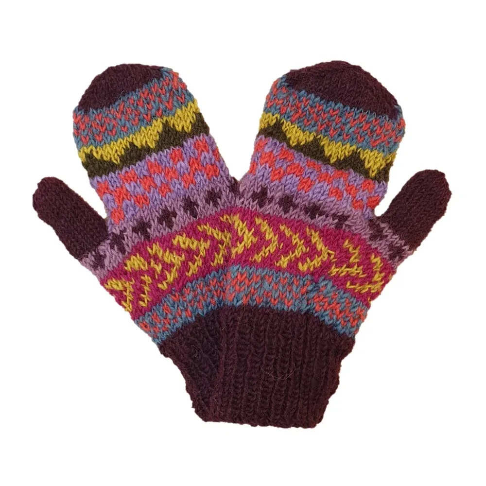 Patterned Mittens With Nordic Style Design