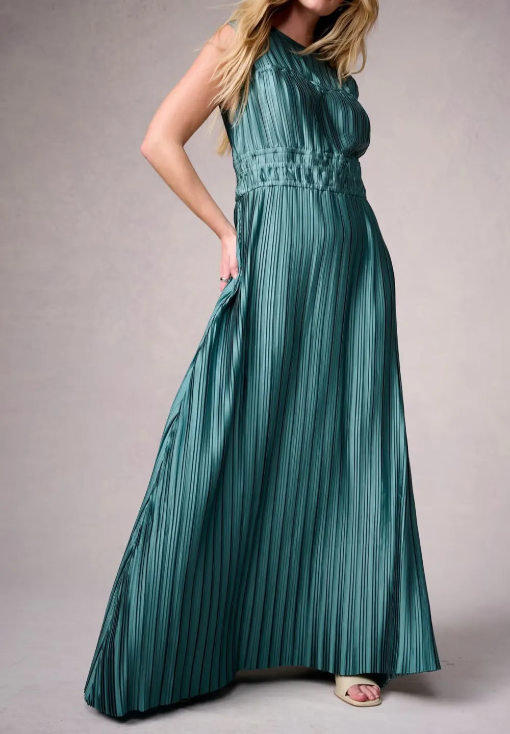Waist Cinched Pleated Dress