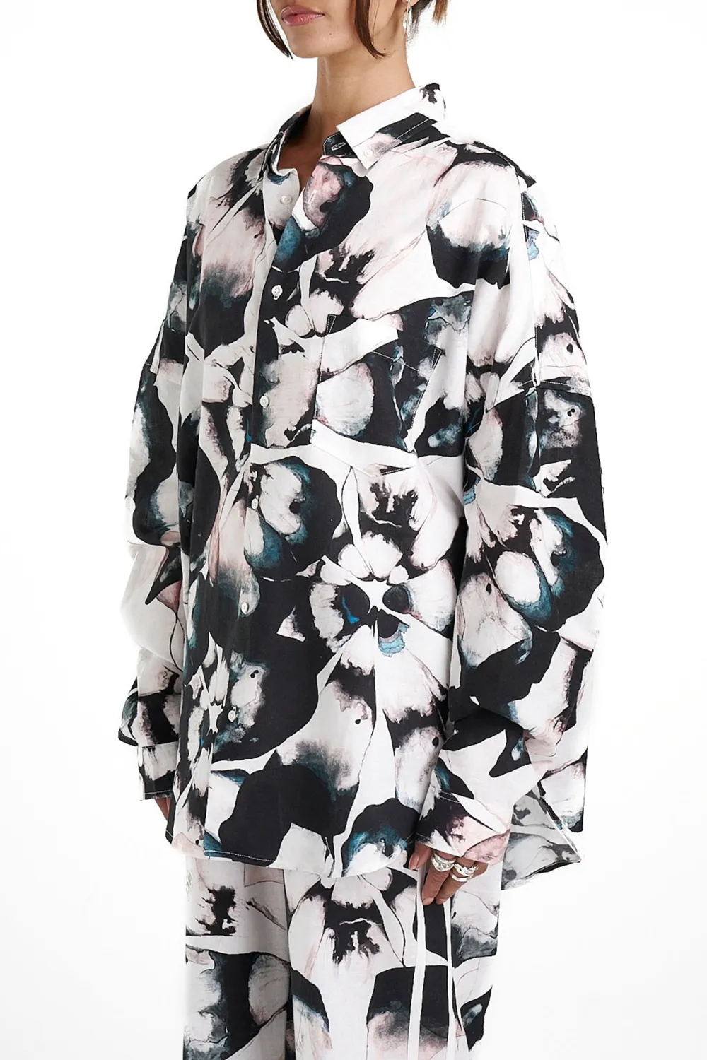 Classic Artistic Flowers  Long-Sleeved Shirt