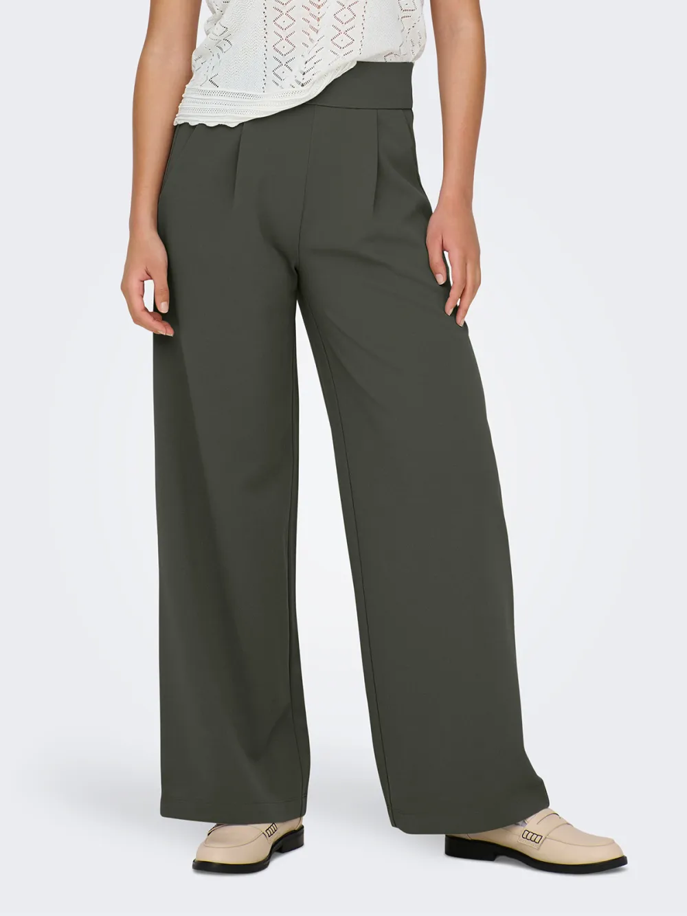 Casual Style Wide Leg Pleat-Front Pants