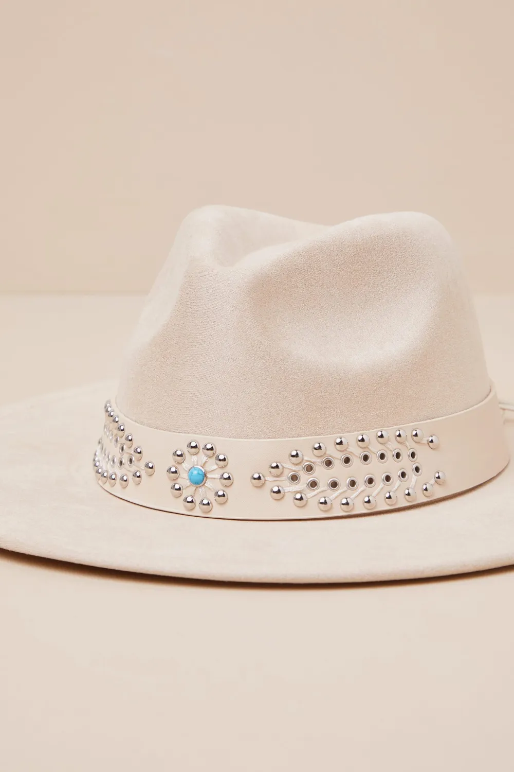 Western Style Rivet Design Tie Hat