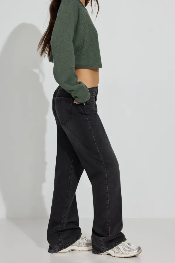 Black Straight Cut Jeans