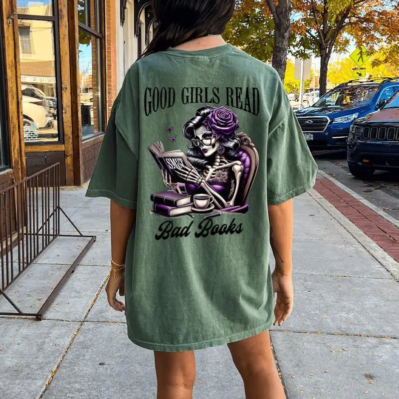 Smut Book Reading Smutty Good That Girls Read Bad Books Women's Oversized Comfort T-Shirt Back Print