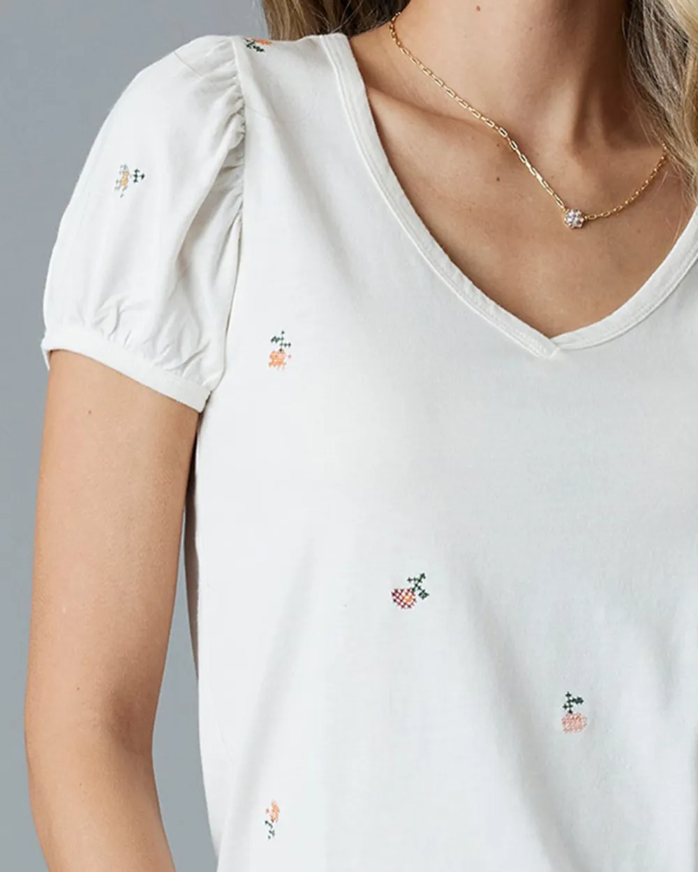 Charming V-Neck T-Shirt With Small Embroidered Motifs