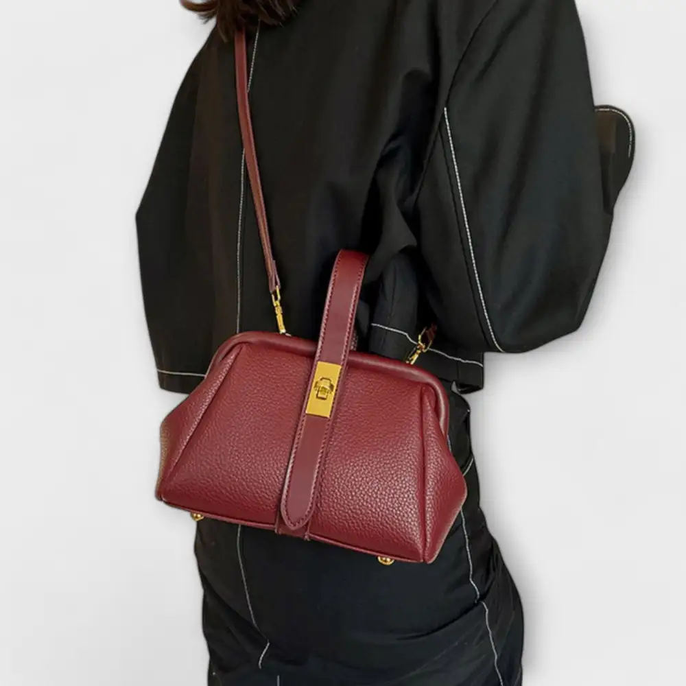 Minimal Carry Handbag