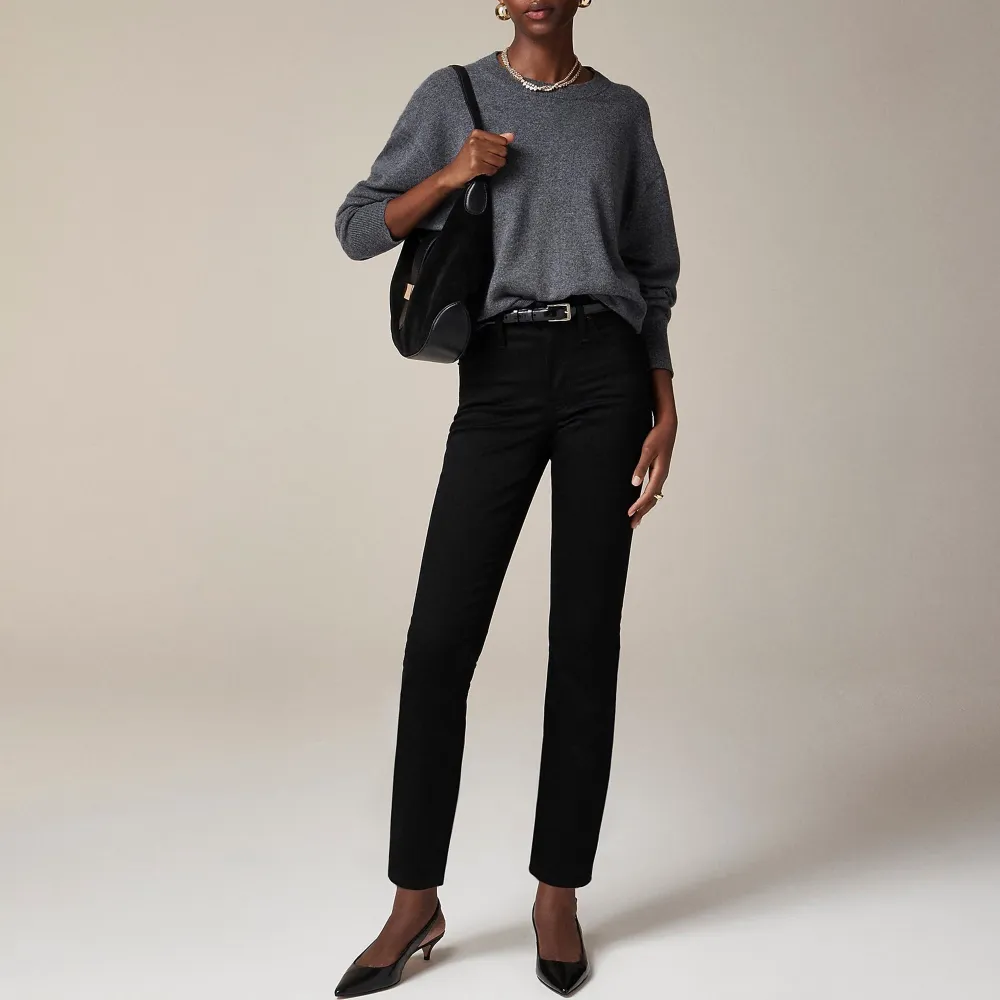 Daily Mid-Rise Slim Jeans