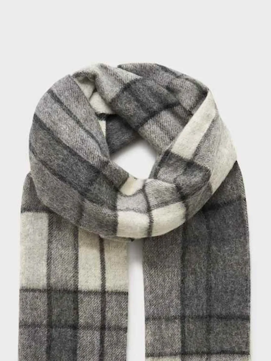 Classic Plaid Fringed Scarf