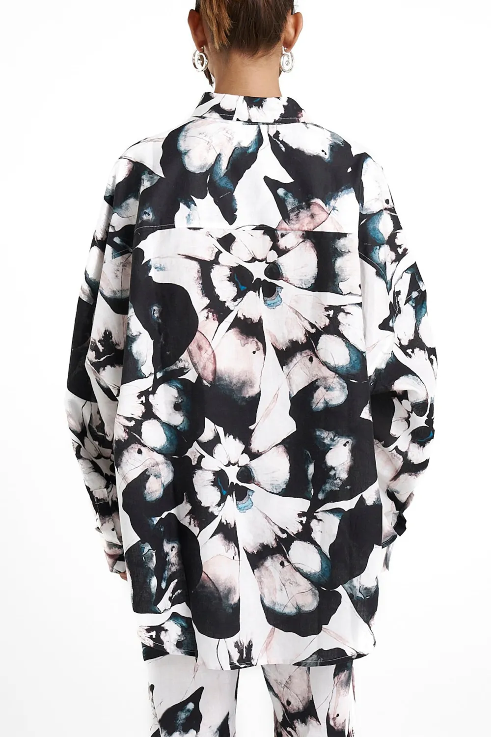Classic Artistic Flowers  Long-Sleeved Shirt