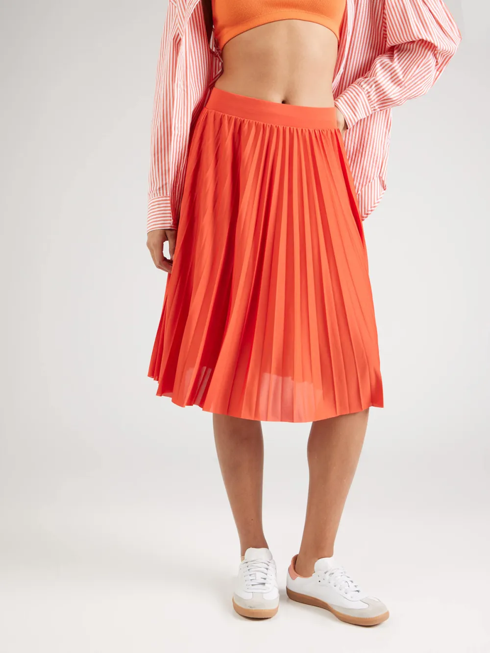 Plain Colored Casual Style Pleated Skirt