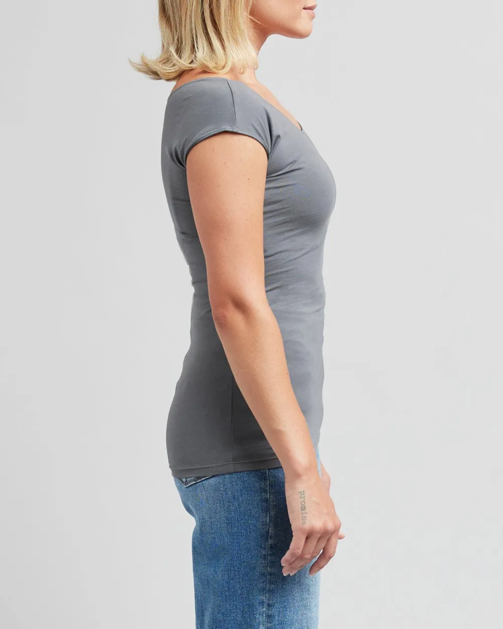 Short Sleeve Fitted T-Shirt