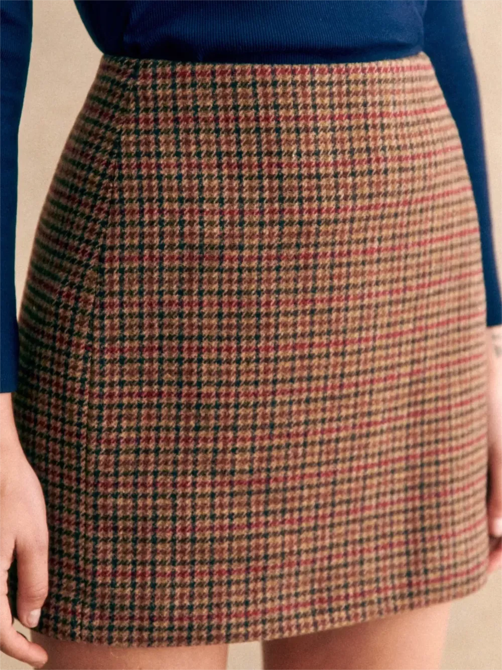 Invisible Zip At The Back Skirt