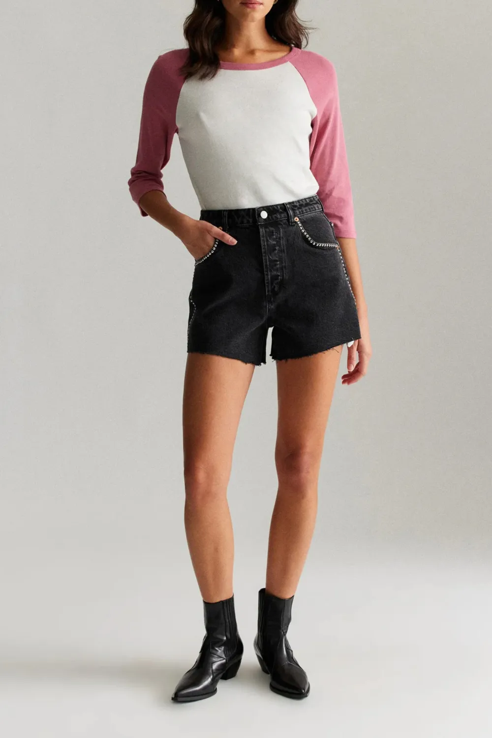 Retro Distressed Chain Slim Washed Black Shorts