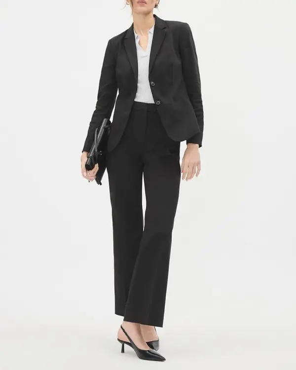 Black Tailored Women's Blazer with Professional Style