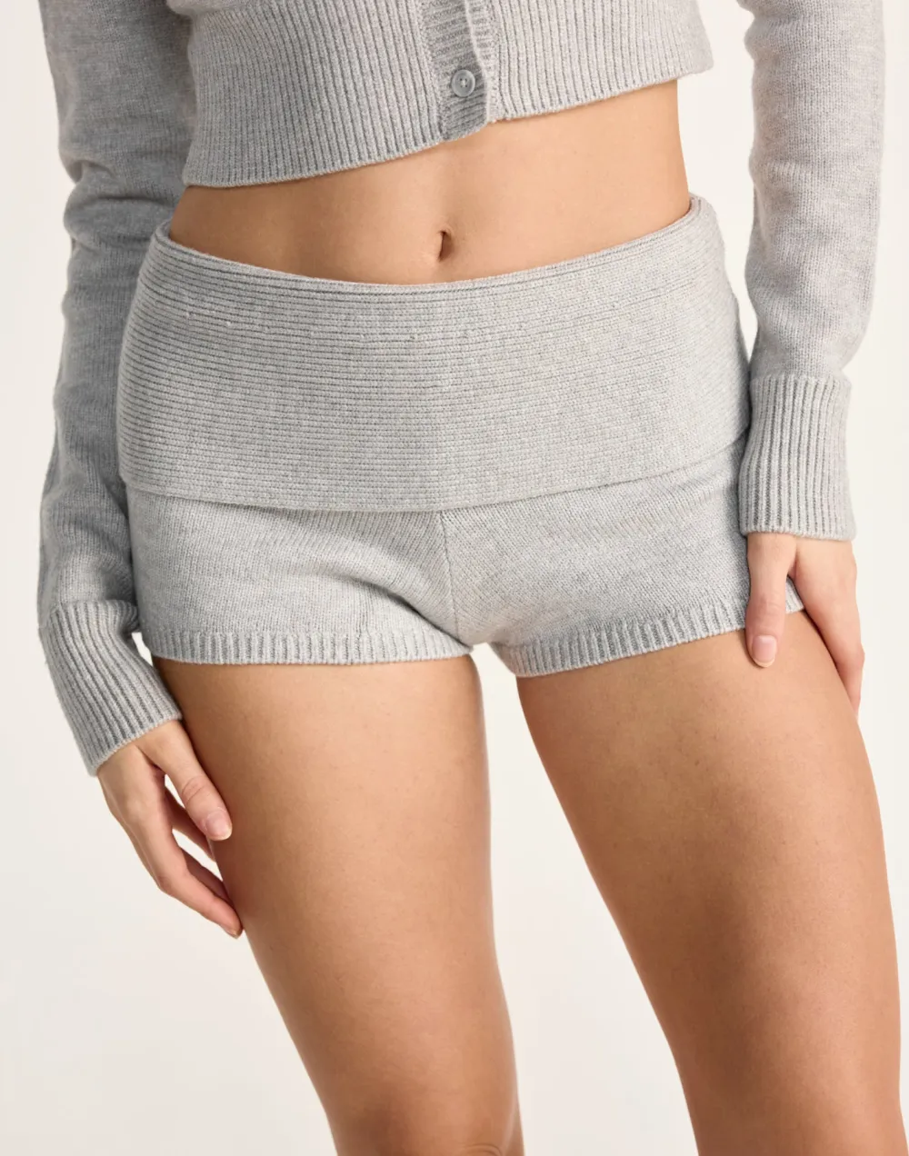 Fashionable Slim Low Waist Shorts For Women