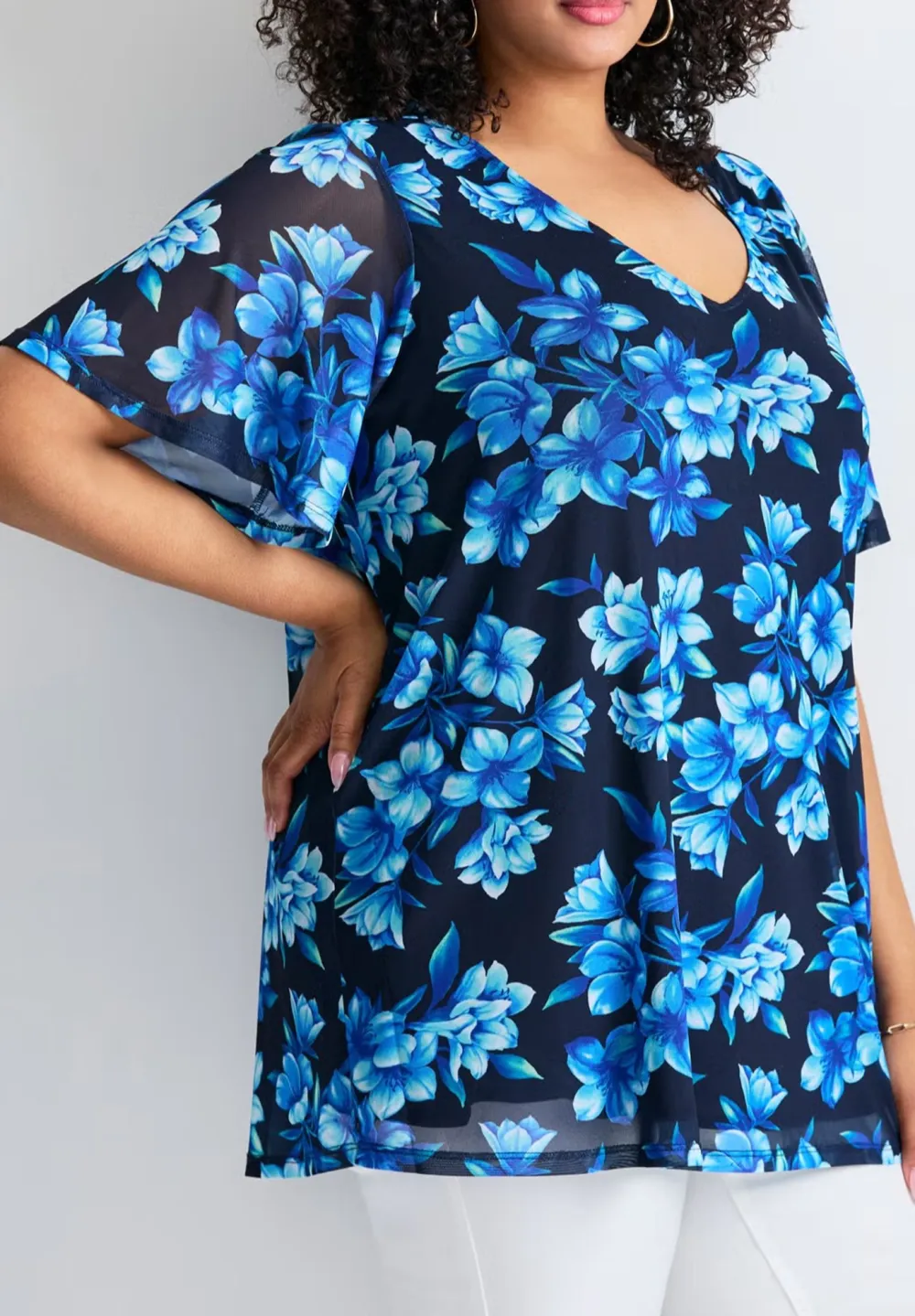 Lightweight V-Neck Short Sleeved Shirt