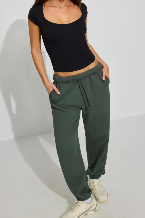 Black Short Sleeve Sweetheart Neck Crop Top