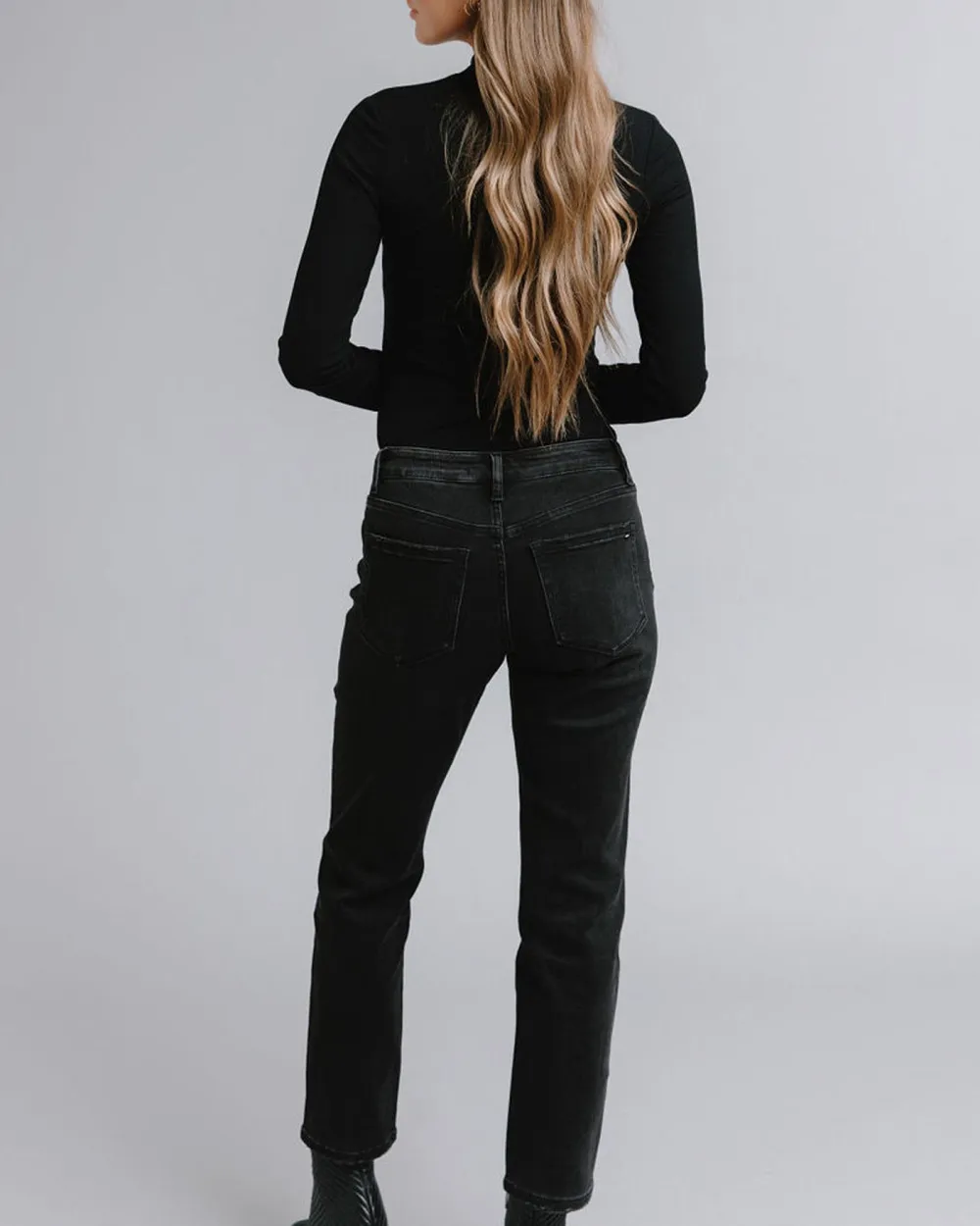 Mid Rise Boyfriend Style Jean