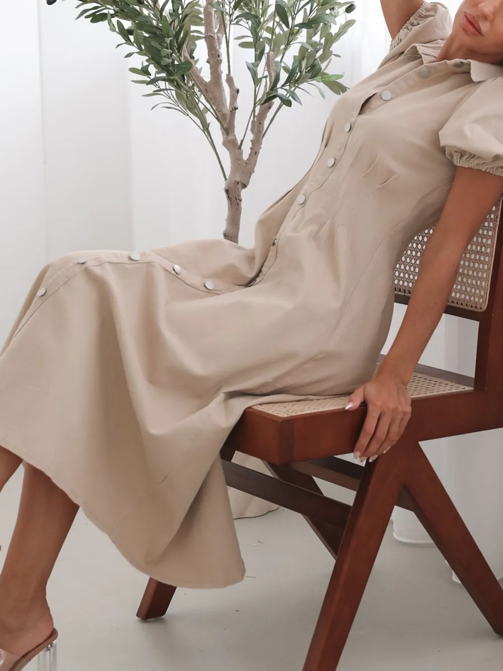 Beige Short Puff Sleeves Dress