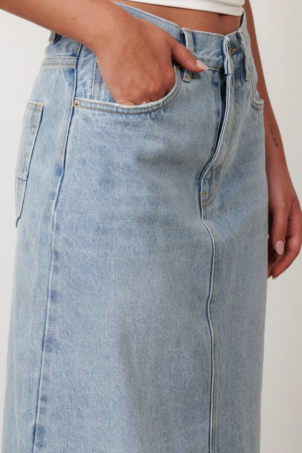 Classic Blue Slim-Fit Denim Skirt