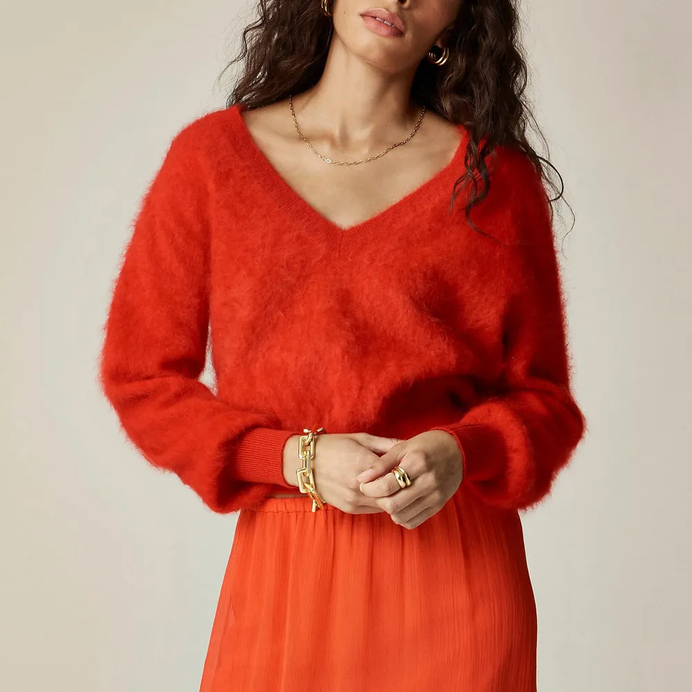 Brushed Cashmere Cropped V-Neck Sweaters