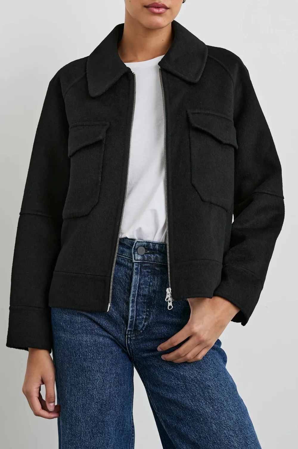 A Versatile Checked Long-Sleeved Women's Jacket