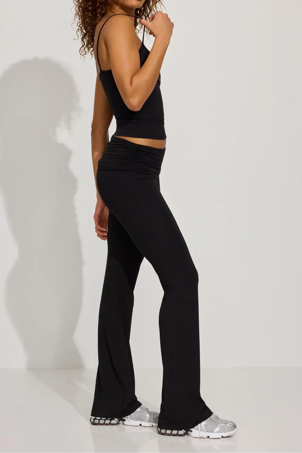 Black Long Sleeve Ruched Crop Top