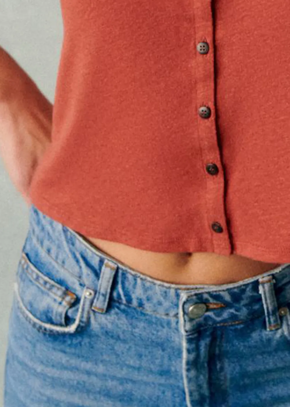 Sleeveless Button-Up Cotton And Linen Cropped Top