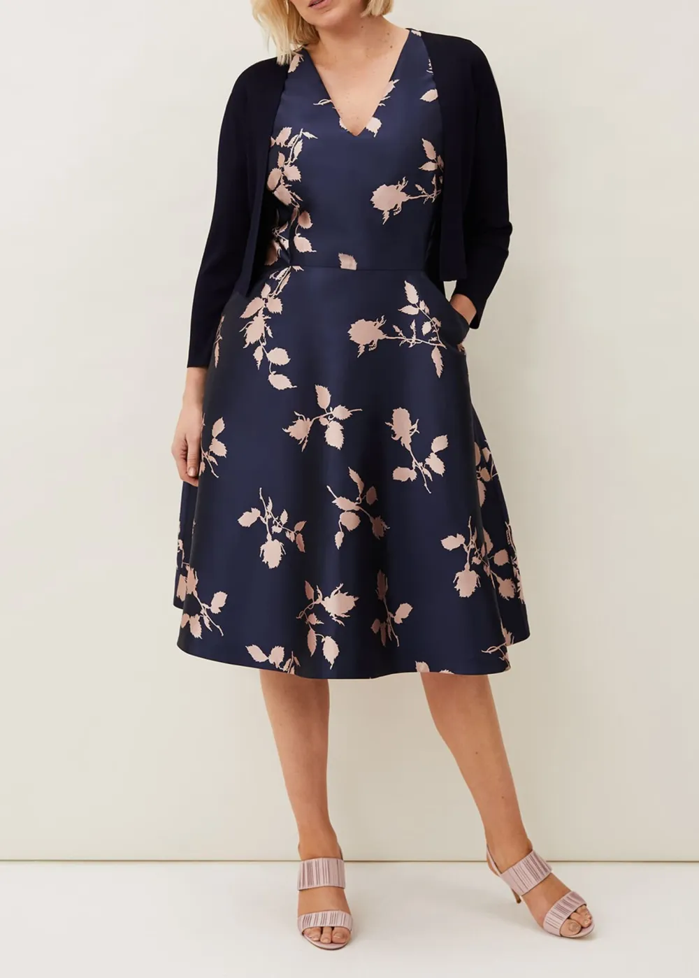 Black Simple Versatile Short Jacket